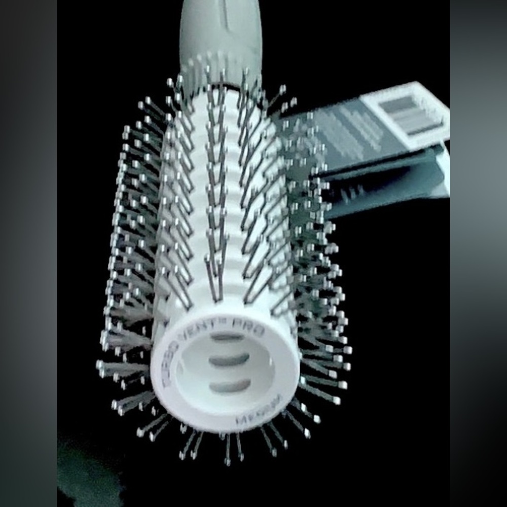 NEW ✨Olivia Garden Ceramic+ion-Turbo Vent Pro Medium Round Brush - Picture 4 of 9
